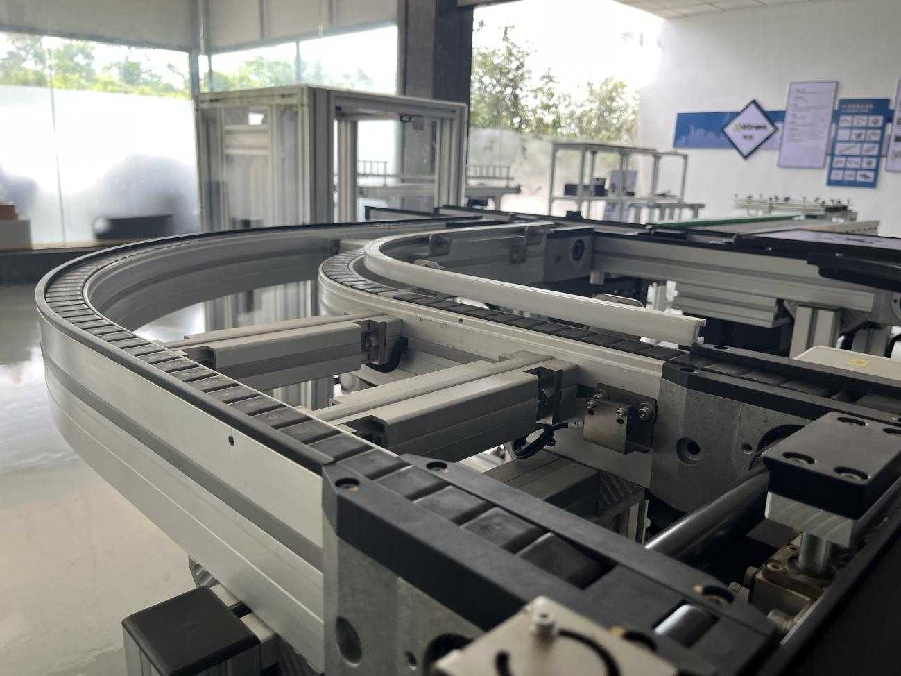 负载不足、维护麻烦?平顶链弯道一次破解转弯输送难题 图片2-14.png