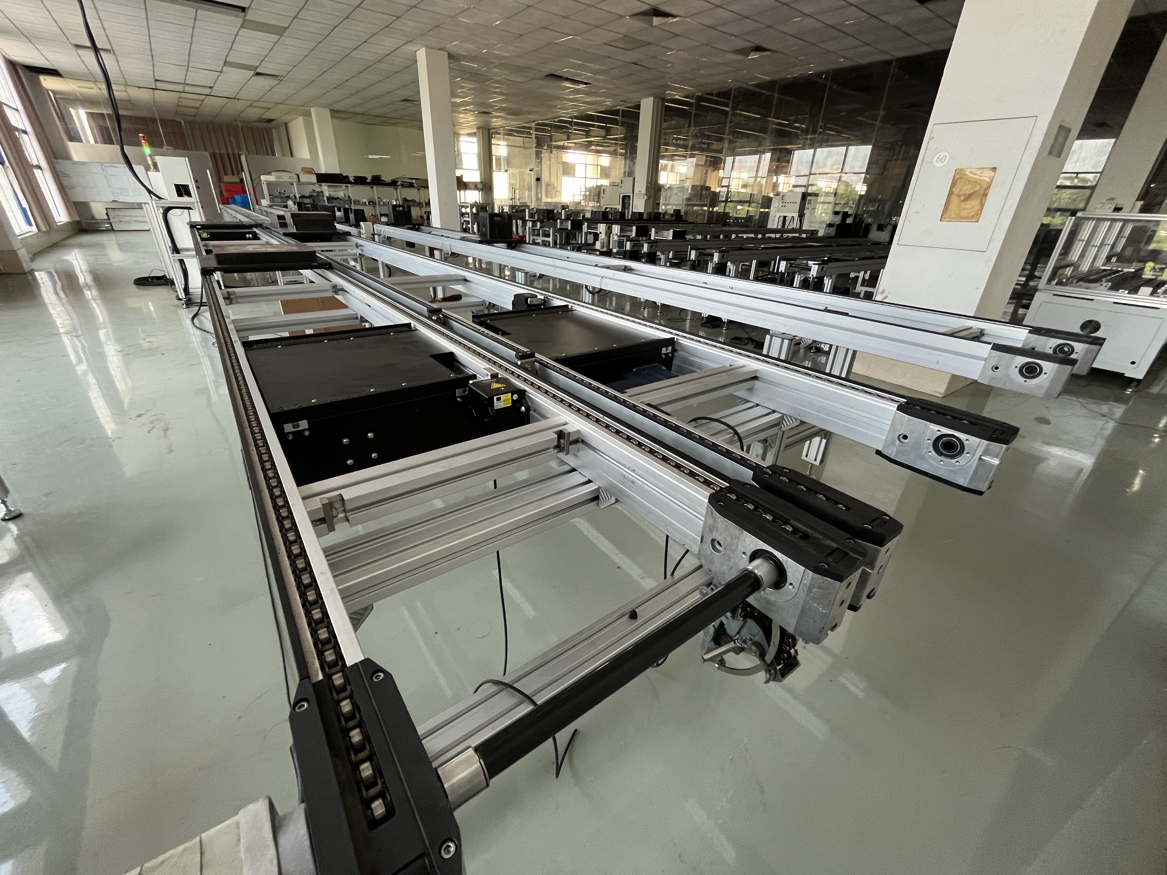 Speed up automated production - the advantages of speed chain conveyors can't be hidden. Image 3-23.png