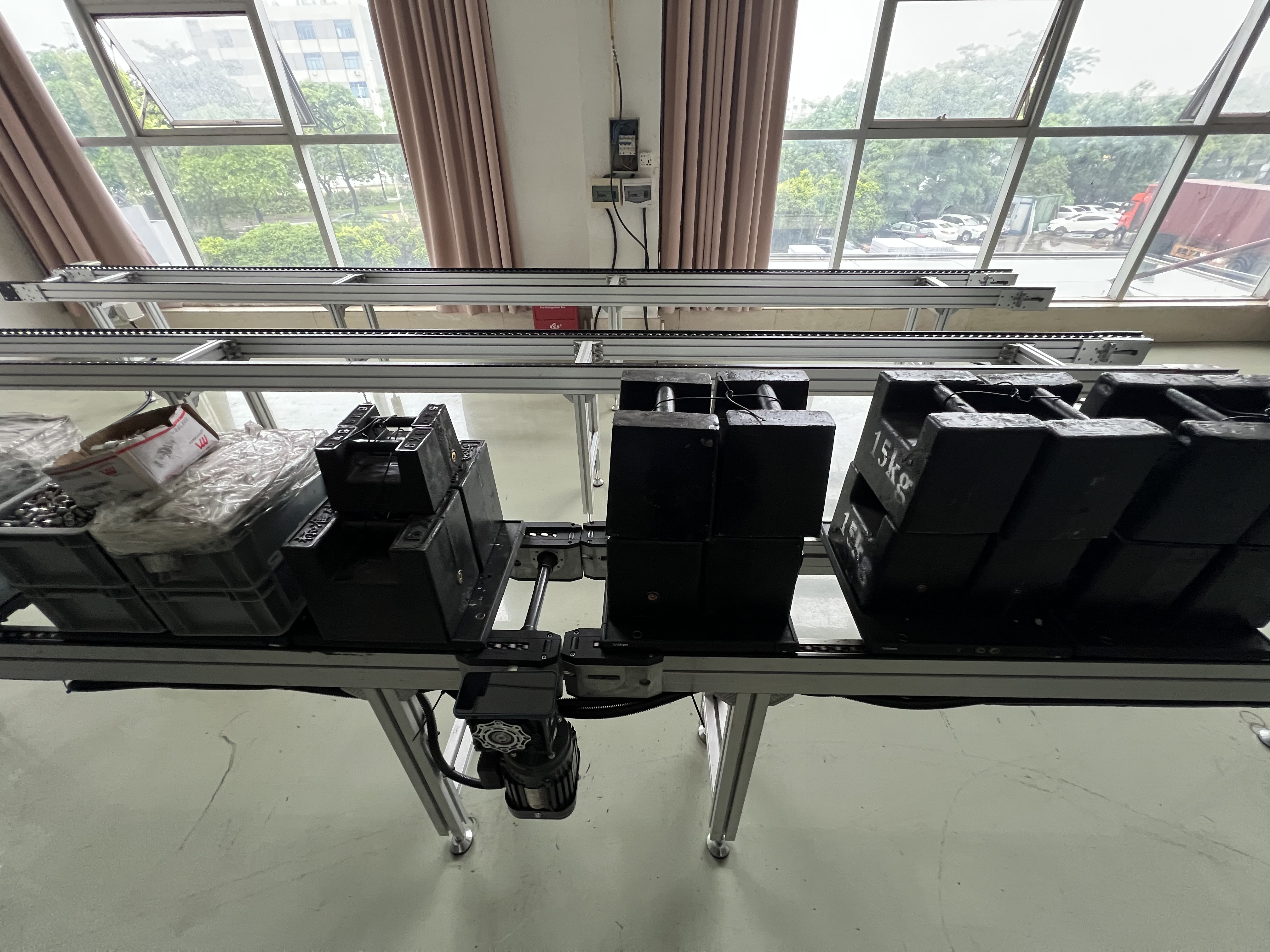 重载输送如何选择:积放式滚筒线与重载倍速链对比 图片4-15.png