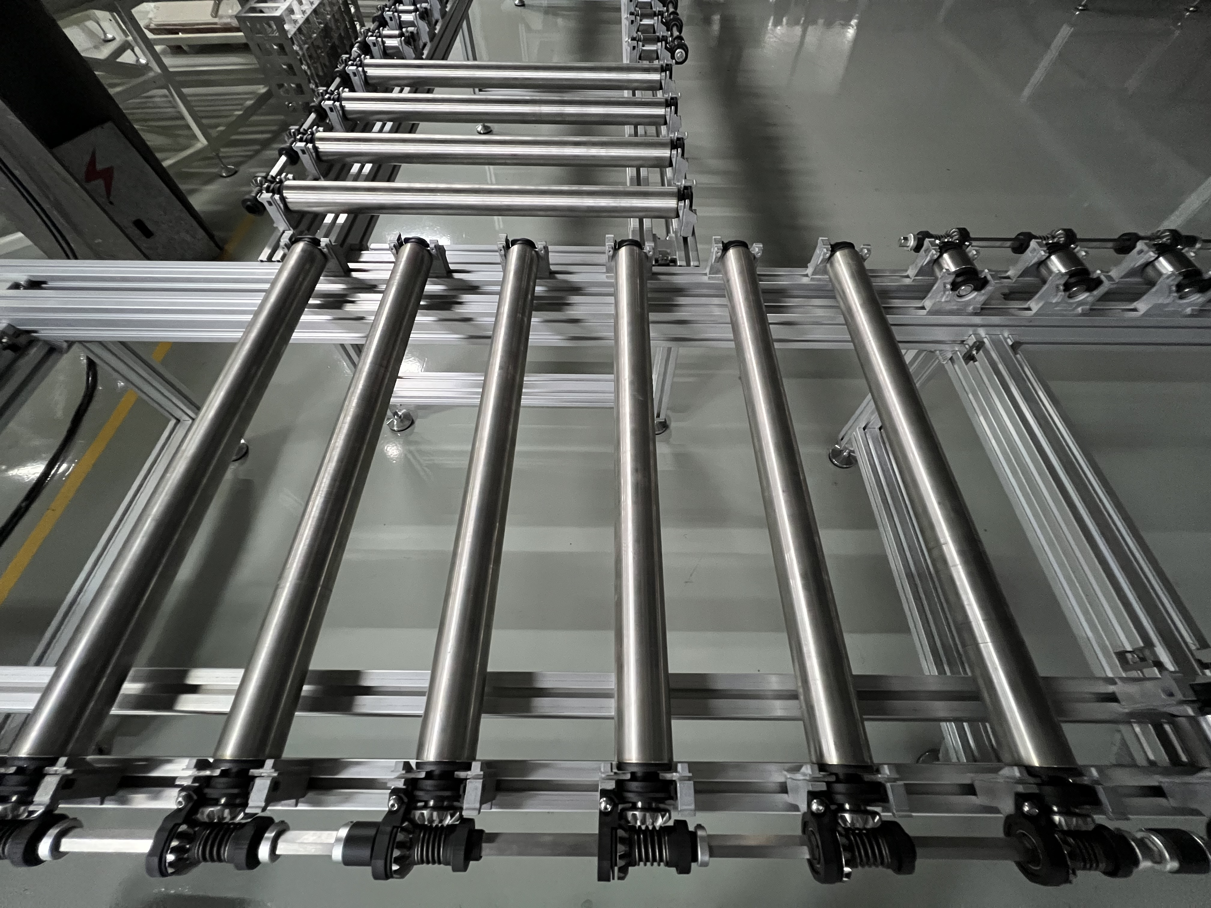 全自动生产:滚筒输送线如何在物流领域发挥最大作用? 图片5-4.png