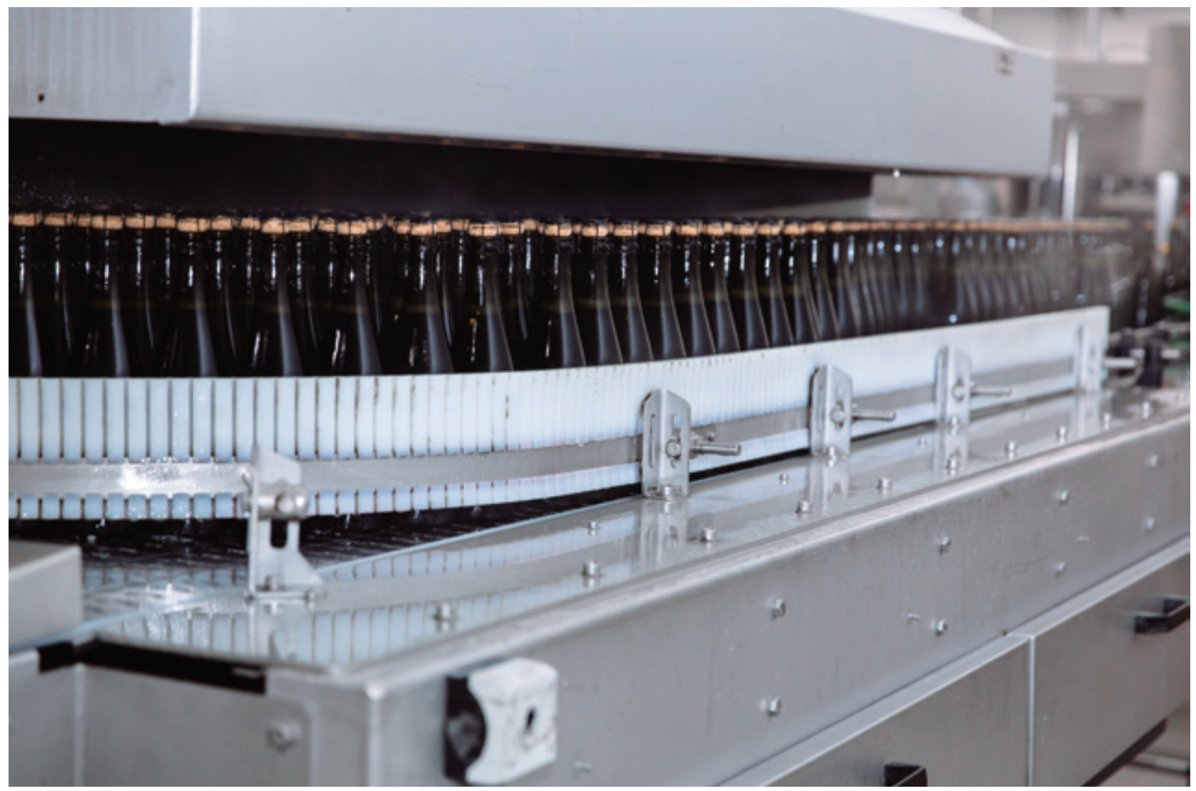 怎样兼顾洁净输送与空间利用?柔性链板线给出答案 图片3-5.png